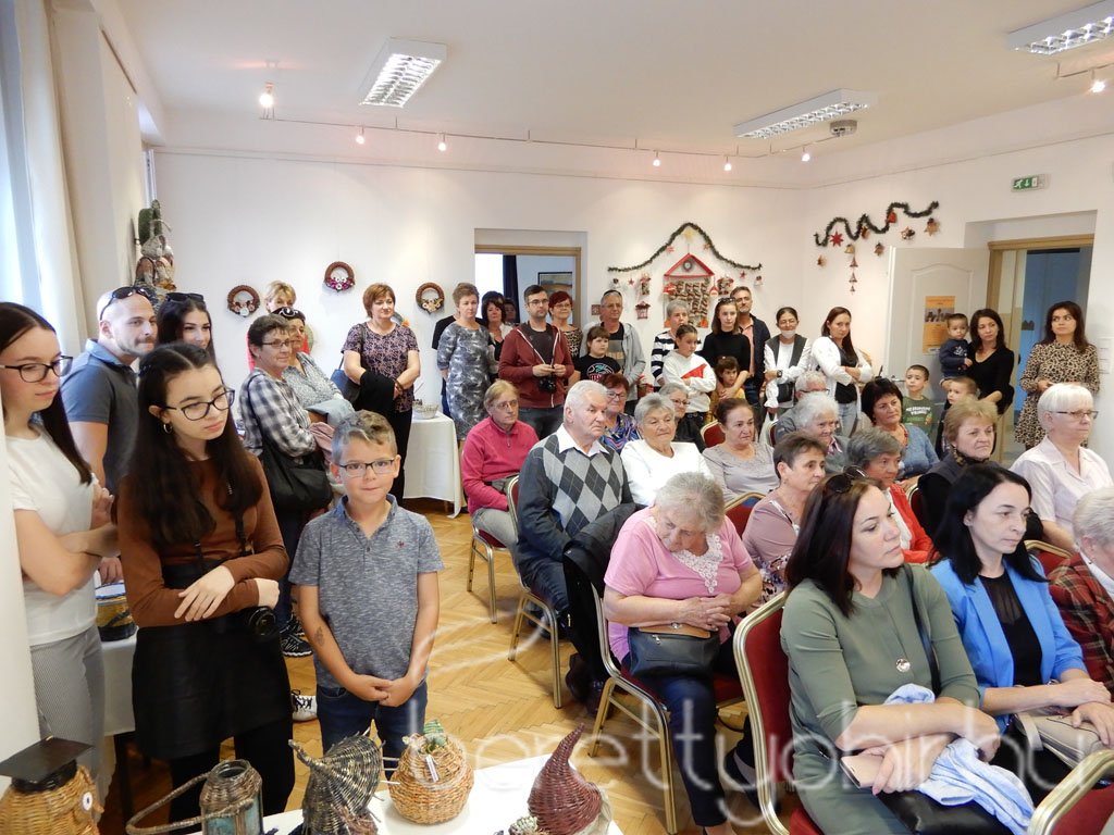 A berettyóújfalui papírfonó kör kiállítása 08